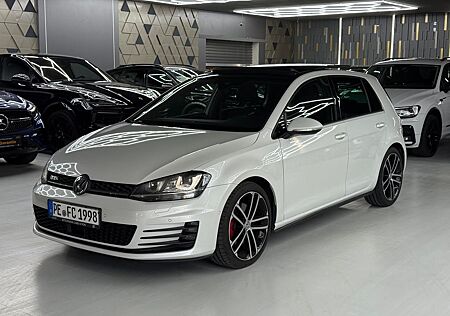 VW Golf Volkswagen GTD 2.0 TDI STHZG/NAVI/PANO/SHZ/LANE/XENON