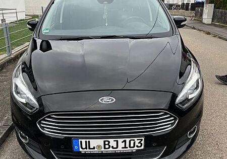 Ford S-Max 2,0 EcoBlue 140kW Titanium Auto Titanium