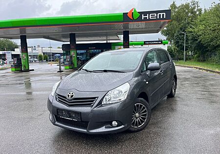 Toyota Verso Basis