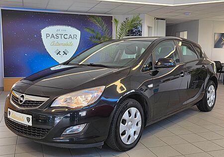 Opel Astra J Lim. 5-trg. Edition