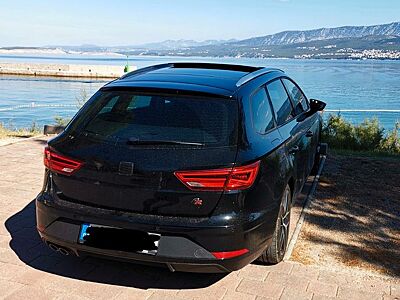Seat Leon ST 2.0 TSI 140kW FR PANO ACC