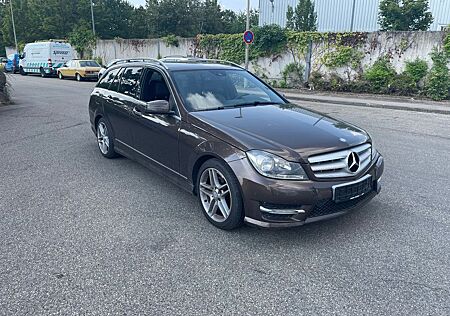 Mercedes-Benz C 200 T AVANTGARDE,AMG Pakett,Navi,Sitzh.,PDC