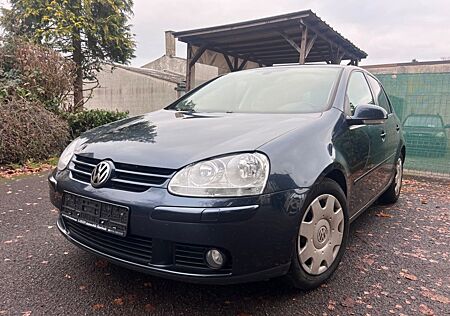 VW Golf Volkswagen V Lim. United