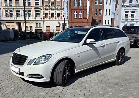 Mercedes-Benz E 250 CDI 4MATIC T B.E. BlueEFFICIENCY AVANTGAR
