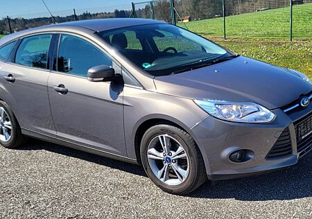 Ford Focus 1,0 EcoBoost 99g 74kW SYNC Edition SYN...