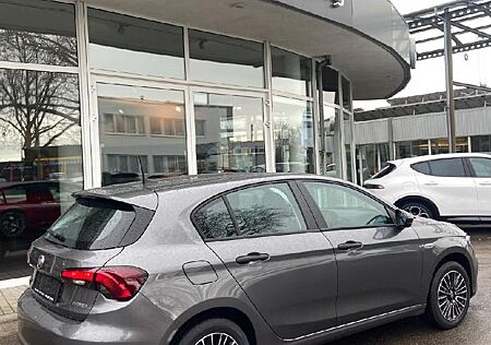 Fiat Tipo Hatchback Cross