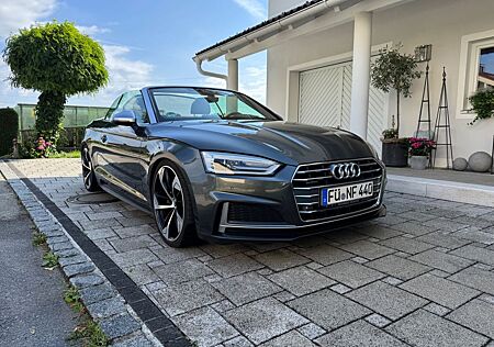 Audi A5 quattro Cabrio orig. RS5 Felgen 8fach bereift