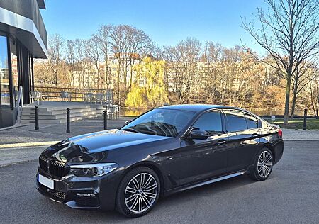 BMW 530d M-PAKET*LED*HUD*ACC*360*VOLL