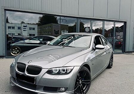 BMW 320i -