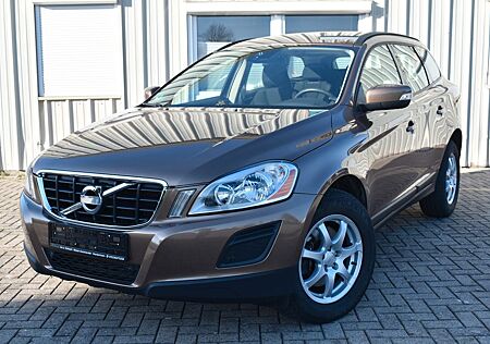 Volvo XC 60 Kinetic Drive*2.HD*S-HEFT*AHK*SHZ*TÜVNEU*