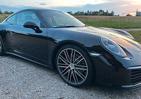 Porsche 991 4S Coupe mit Approved Garantie