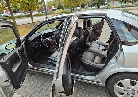Opel Vectra 2.0 16V CD Vollaustattung, sehr gepflegt