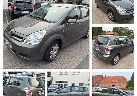 Toyota Corolla Verso 1.8 16V SOL*7SITZ*KLIMAUT*AHK*GJR*