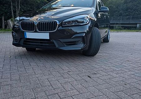 BMW 216 (F46) Gran Tourer Advantage NAVI/AHK/KAMERA