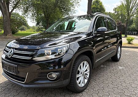VW Tiguan Volkswagen 2.0 TDI/ 1. HAND/SCHECKHEFT/AK