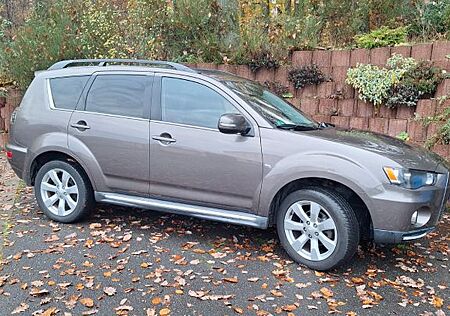 Mitsubishi Outlander 2.0 MIVEC 2WD -