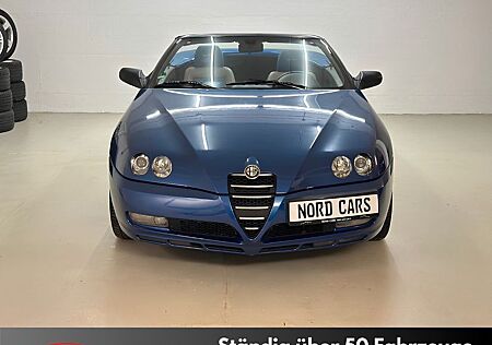 Alfa Romeo Spider gebraucht kaufen Alfa Romeo Spider 2.0 JTS 16V Edizione Blau