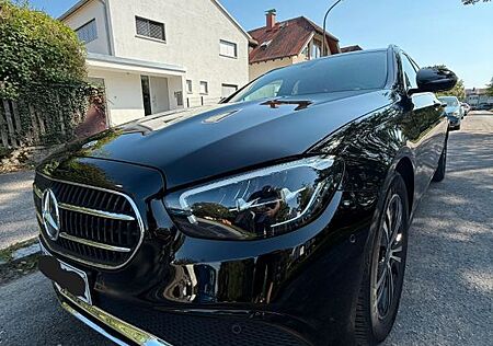 Mercedes-Benz E 220 E 220d inkl. Taxivorrüstung Fahrzeug Neu