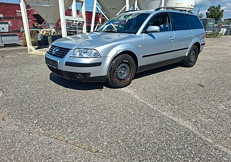 VW Passat Volkswagen 2.0 Auto Basis Basis