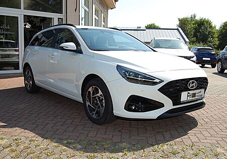 Hyundai i30 FL 1.5 CVVT Style Navi SH LH ALU Keyless