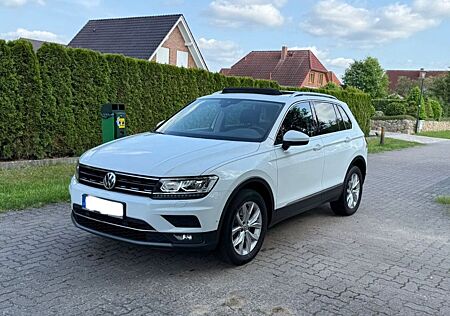 VW Tiguan Volkswagen Highline 4Motion ~Pano~DigiTacho~Tempo~