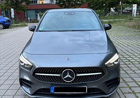 Mercedes-Benz B 250 DCT -