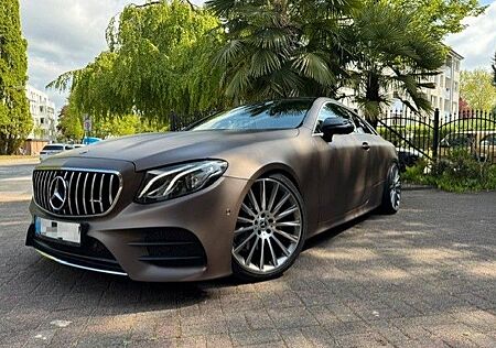 Mercedes-Benz E 220 D - AMG Line/LEDER/NAVI/KAMERA