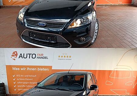 Ford Focus Turnier Titanium*TÜVNEU*T-LEDER*SITZ-H*AHK