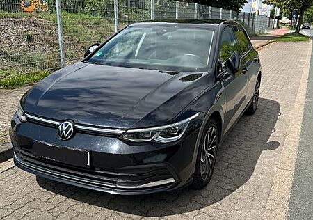 VW Golf Volkswagen Verkaufe: VIII 2.0 TDI SCR DSG ACTIVE
