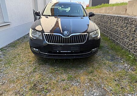 Skoda Superb Combi Elegance 4x4