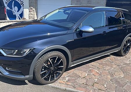 VW Passat Alltrack Volkswagen 2.0 TSI DSG 4MOTION Alltrack...