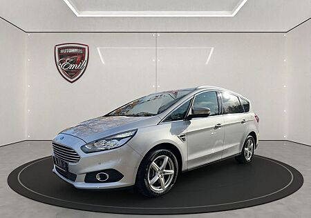 Ford S-Max Titanium