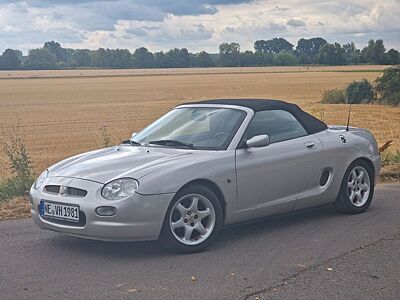 MGF 1.8i weiße Blinker, Klima, neue Heckscheib