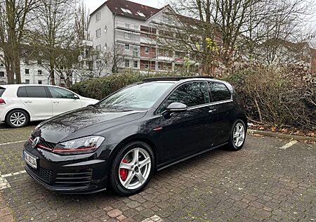 VW Golf Volkswagen 2.0 GTI Performance 1 Hand Pano Navi