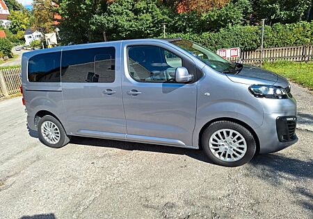 Opel Vivaro AHK 150 PS