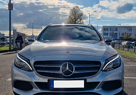 Mercedes-Benz C 250 d 4MATIC *9GAutom*Luftfederung* HeadUp*LED