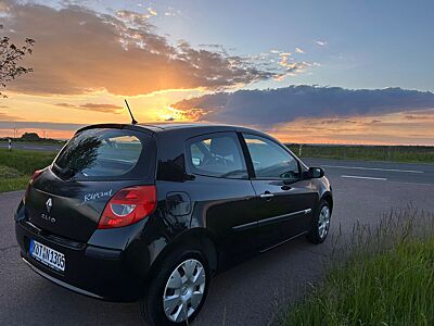 Renault Clio Authentique 1.2 16V 55kW Authentique