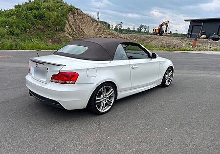 BMW 135i Cabrio Limited Edition Lifestyle Limite...