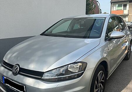 VW Golf Volkswagen VII 1.6 TDI DSG Join Automatik