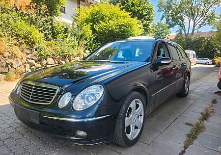 Mercedes-Benz E 280 AVANTGARDE T-Modell Designo