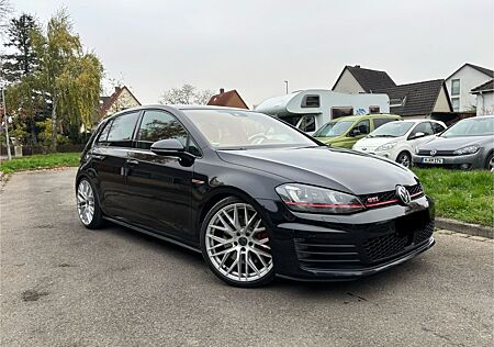 VW Golf Volkswagen 2.0 TSI GTI Performance Vollausstattung