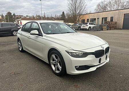 BMW 328i Sport Line *Turboschaden*