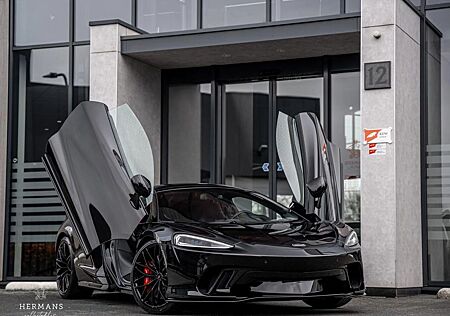 McLaren GT 4.0 V8 / Front Lift / Ceramic / Pano / B&W /