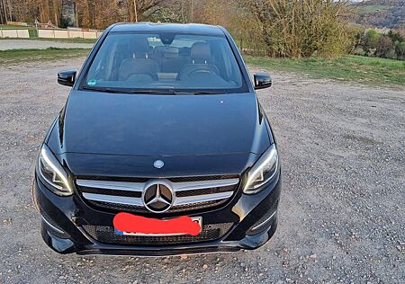 Mercedes-Benz B 180 SCORE! SCORE!