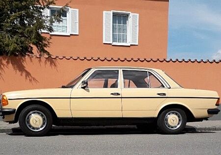 Mercedes-Benz 230 OLDTIMER E