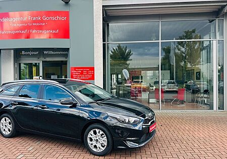 Kia Cee'd Sportswagon cee'd 1.5T SW*DSG*NAVI*LED*RFK*PDC*SH*LH*SKey