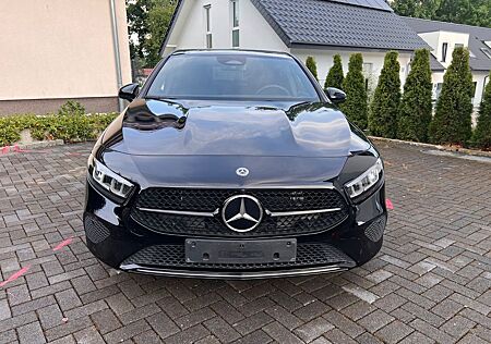 Mercedes-Benz A 250 e Night Paket+1.HAND+MBUX+MwSt ausweisbar
