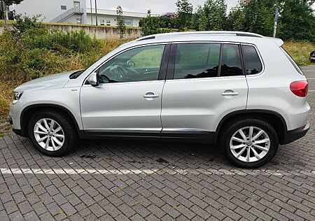 VW Tiguan Volkswagen 2.0 TDI SCR BMT LOUNGE Sport & Style ...
