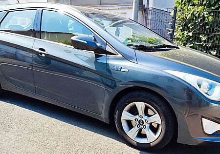 Hyundai i40 cw 1.7 CRDi Style blue 85kW Style