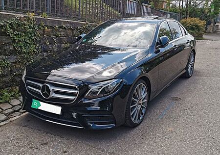 Mercedes-Benz E 300 d/AMG/WIDE/360°/SD